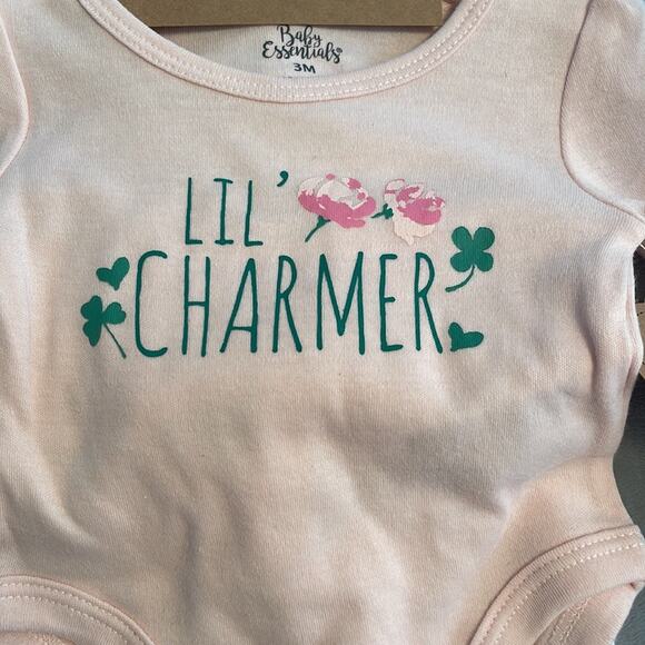 NWT 4 Piece Set Size 3 Months - Picture 2 of 6